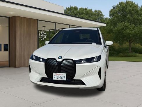 Used 2026 BMW iX xDrive45 w/ Climate Comfort Package image 3