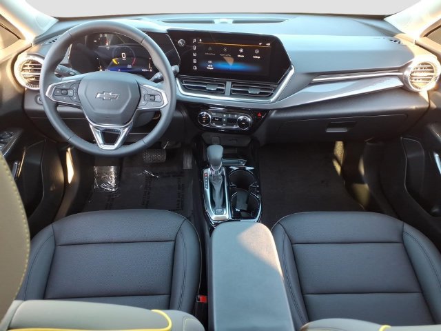 Used 2026 Chevrolet Trax ACTIV w/ Sunroof Package FWD image 21