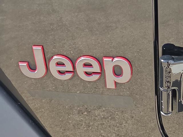 Used 2022 Jeep Wrangler Unlimited Rubicon AWD/4WD image 29