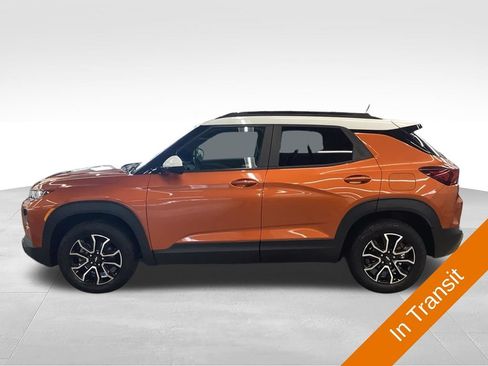 Used 2023 Chevrolet TrailBlazer ACTIV w/ Sun and Liftgate Package AWD/4WD image 3