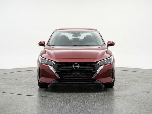 Used 2025 Nissan Sentra SV FWD image 2