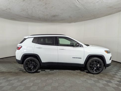 New 2026 Jeep Compass Latitude image 6