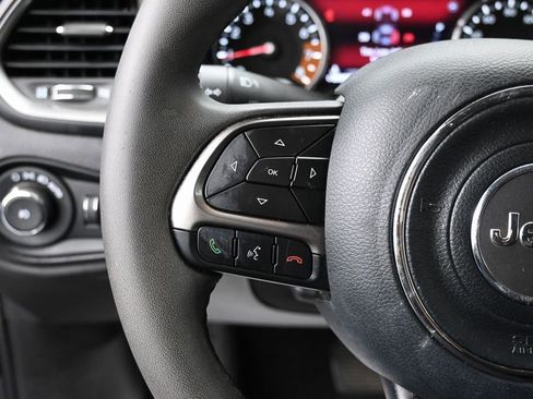 Used 2022 Jeep Renegade Latitude image 17