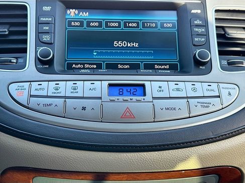 Used 2014 Hyundai Genesis 3.8 w/ Premium Package 02 image 18