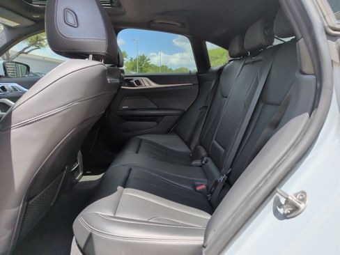 Used 2022 BMW i4 eDrive40 w/ M Sport Package RWD image 31
