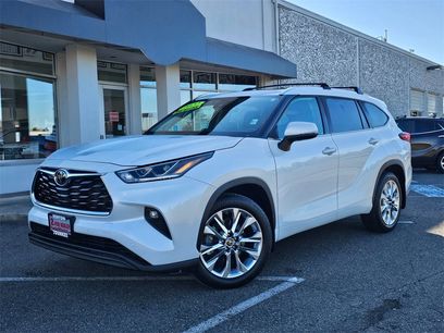 Used 2022 Toyota Highlander Limited