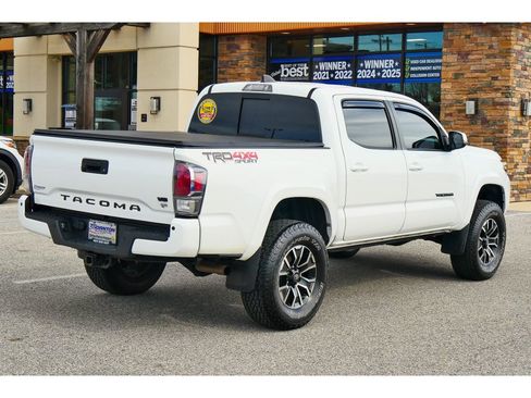 Used 2020 Toyota Tacoma TRD Sport w/ Technology Package image 3