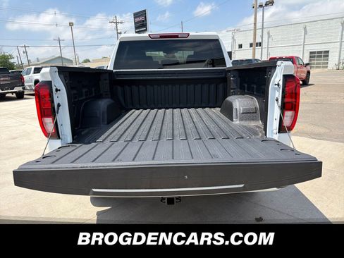 New 2026 GMC Sierra 1500 Pro w/ Graphite Edition AWD/4WD image 9