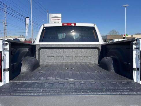 New 2026 RAM 2500 Big Horn AWD/4WD image 17
