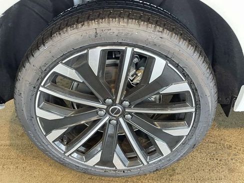 New 2026 Volvo XC60 T8 Ultra w/ Protection Package Premier AWD/4WD image 11