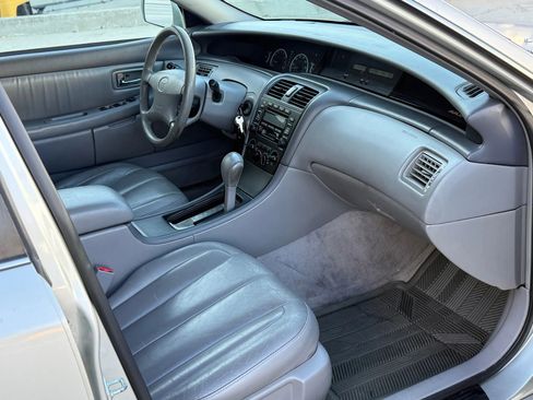 Used 2000 Toyota Avalon XL FWD image 17