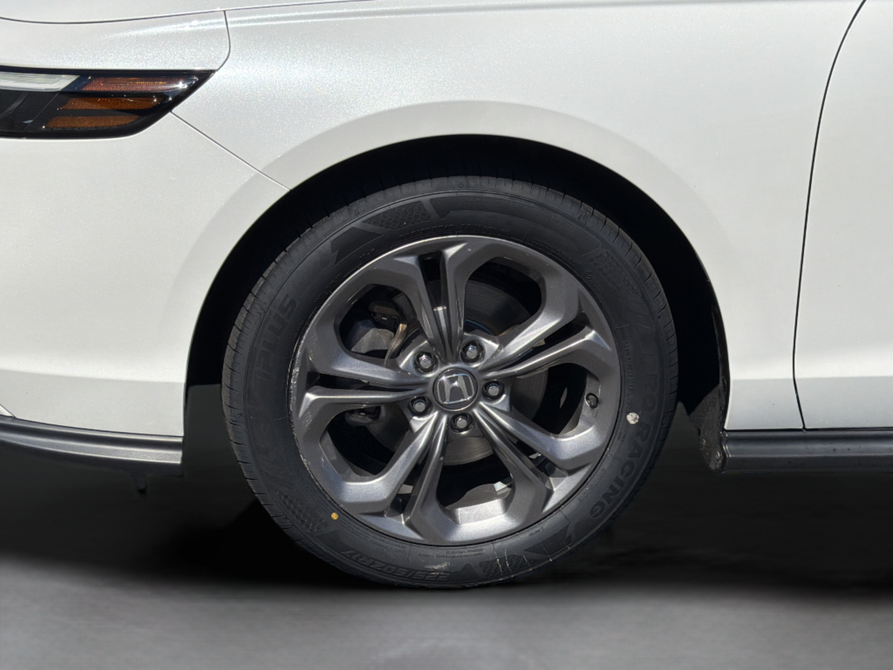 Used 2024 Honda Accord EX image 26