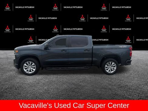 Used 2020 Chevrolet Silverado 1500 Custom w/ Custom Value Package AWD/4WD image 2