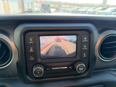 Used 2021 Jeep Wrangler Unlimited Sport image 7