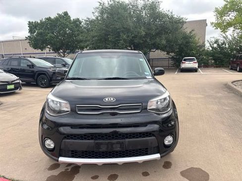 Used 2018 Kia Soul + FWD image 2