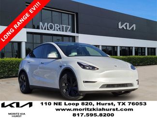 Used 2022 Tesla Model Y Long Range video 1
