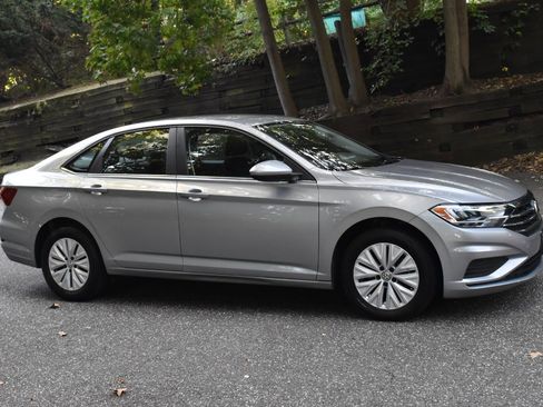 Used 2019 Volkswagen Jetta S w/ Driver Assistance Package image 12