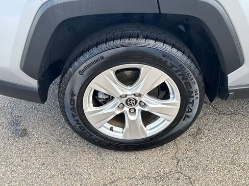 Used 2021 Toyota RAV4 XLE image 40