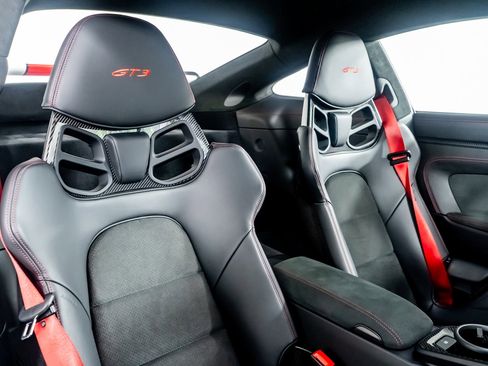 Used 2022 Porsche 911 GT3 image 31