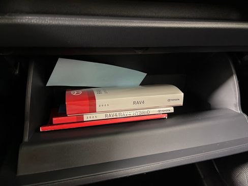 Certified 2025 Toyota RAV4 XLE w/ Convenience Package image 25