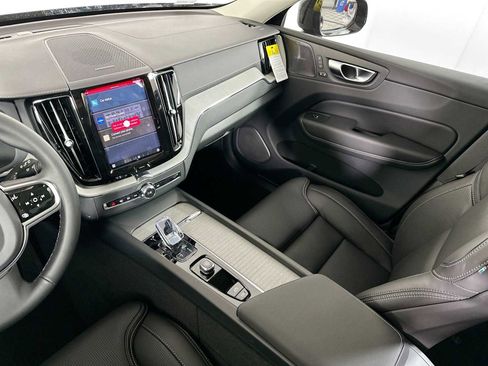 Used 2025 Volvo XC60 T8 Ultra w/ Protection Package Premier image 19