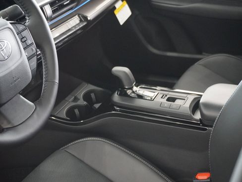 New 2026 Toyota Prius XLE image 21