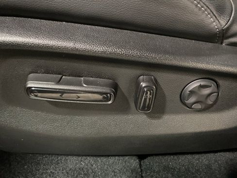 Used 2022 Honda CR-V Touring image 18