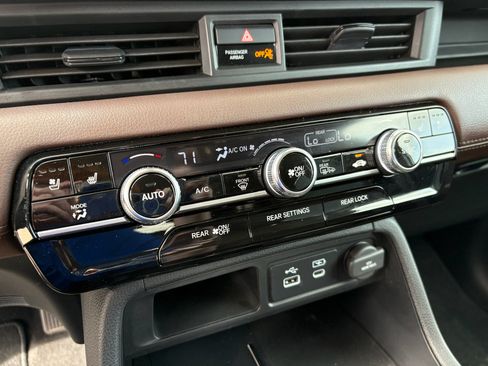 Certified 2025 Honda Pilot Elite image 21