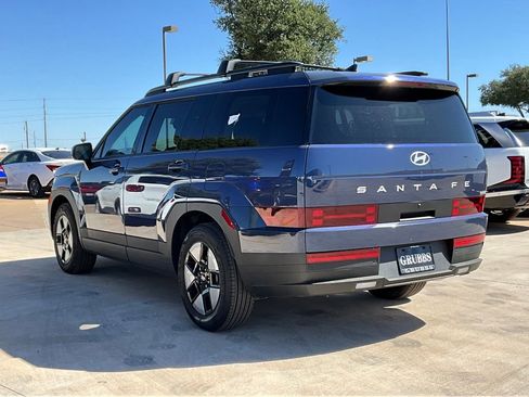 Used 2026 Hyundai Santa Fe SEL FWD image 5