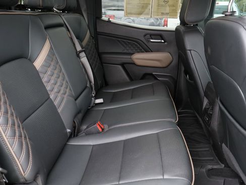 Certified 2023 GMC Canyon Denali w/ Denali Black Edition image 29