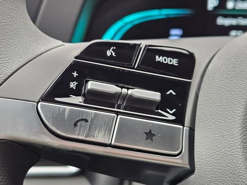 New 2026 Hyundai Elantra Hybrid FWD image 17