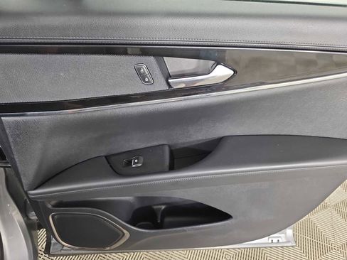 Used 2022 Lincoln Nautilus Reserve image 62