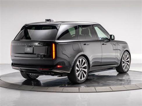 New 2025 Land Rover Range Rover SE image 5