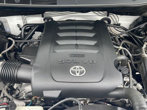Used 2011 Toyota Tundra 4x4 CrewMax w/ TRD Off-Road Pkg image 35