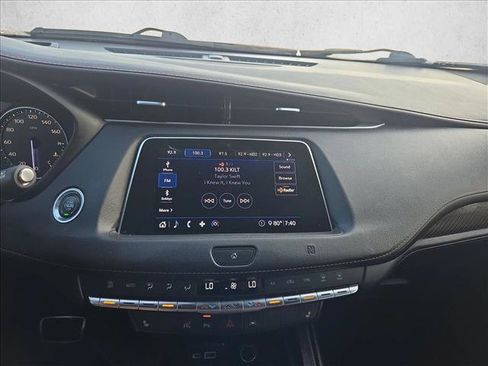 Used 2020 Cadillac XT4 Sport w/ Enhanced Visibility Package FWD image 14