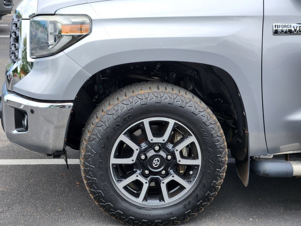 Used 2018 Toyota Tundra SR5 w/ TRD Off Road Package AWD/4WD image 11