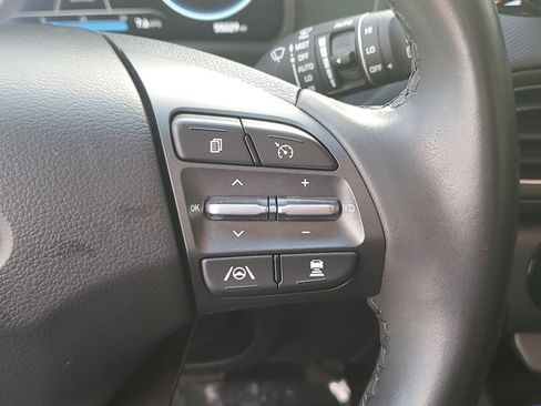 Used 2023 Hyundai Kona Limited image 26