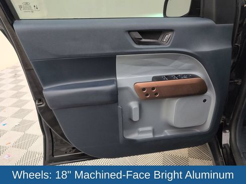 Certified 2024 Ford Maverick Lariat FWD image 32