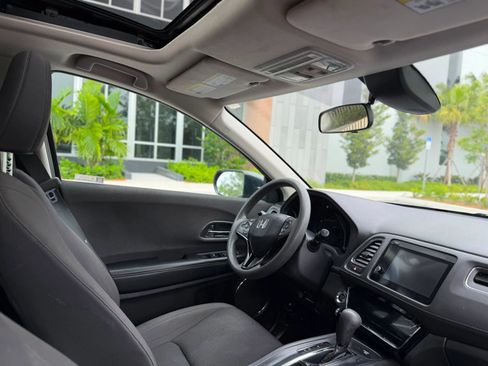Used 2022 Honda HR-V EX image 15