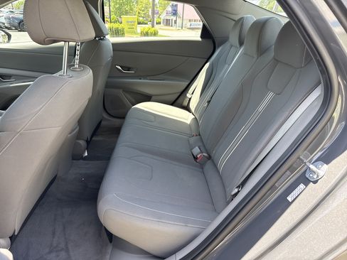Used 2023 Hyundai Elantra Blue FWD image 30