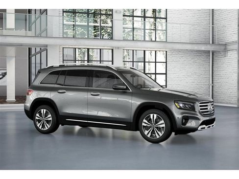 New 2026 Mercedes-Benz GLB 250 4MATIC image 13