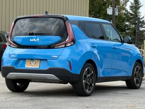 Used 2023 Kia Soul EX FWD image 5