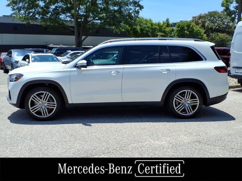 Used 2026 Mercedes-Benz GLS 450 4MATIC image 3