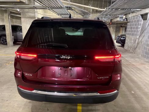 Used 2022 Jeep Grand Cherokee Limited AWD/4WD image 4