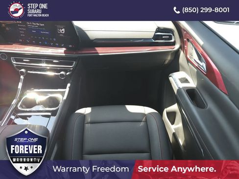 Used 2025 Chevrolet Traverse Z71 w/ Driver Confidence Package AWD/4WD image 16