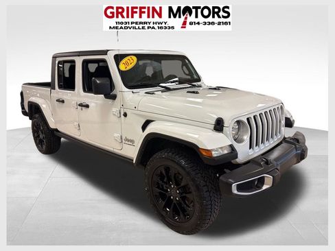 Used 2023 Jeep Gladiator Overland image 1