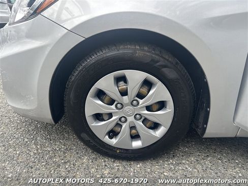 Used 2016 Hyundai Accent SE image 25