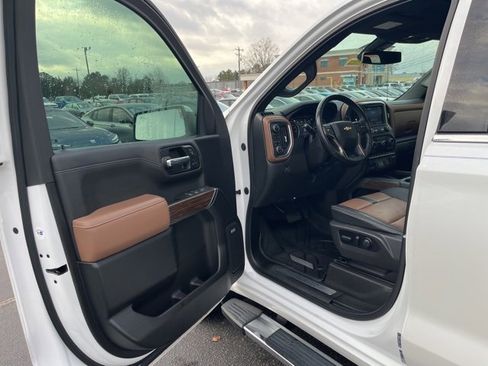 Used 2022 Chevrolet Silverado 1500 High Country image 5