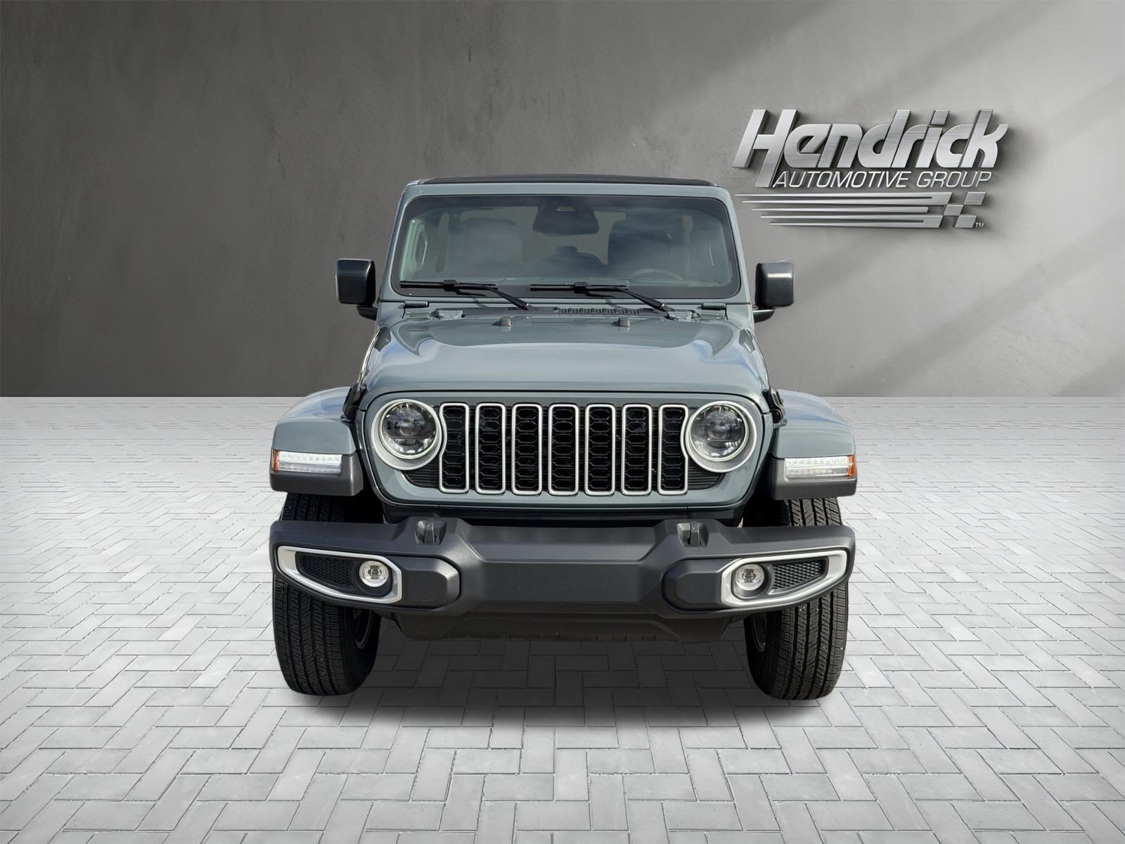 Used 2026 Jeep Wrangler Unlimited Sahara AWD/4WD image 3