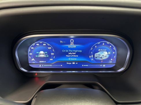 Used 2023 Chevrolet Tahoe Z71 w/ Luxury Package image 21